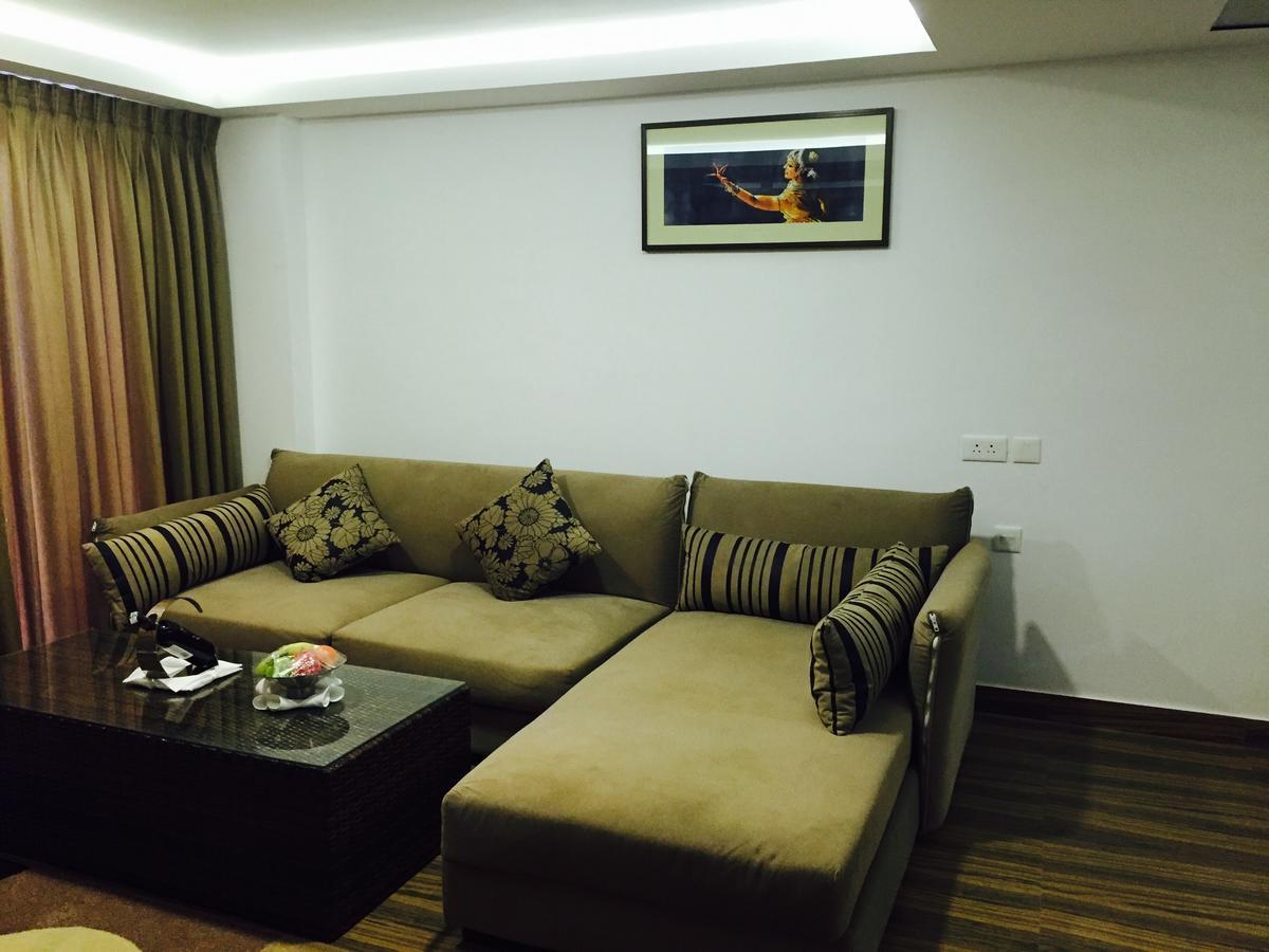 Kga Elite Continental Hotel 蒂鲁瓦尔拉 外观 照片
