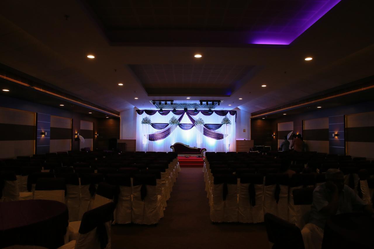 Kga Elite Continental Hotel 蒂鲁瓦尔拉 外观 照片