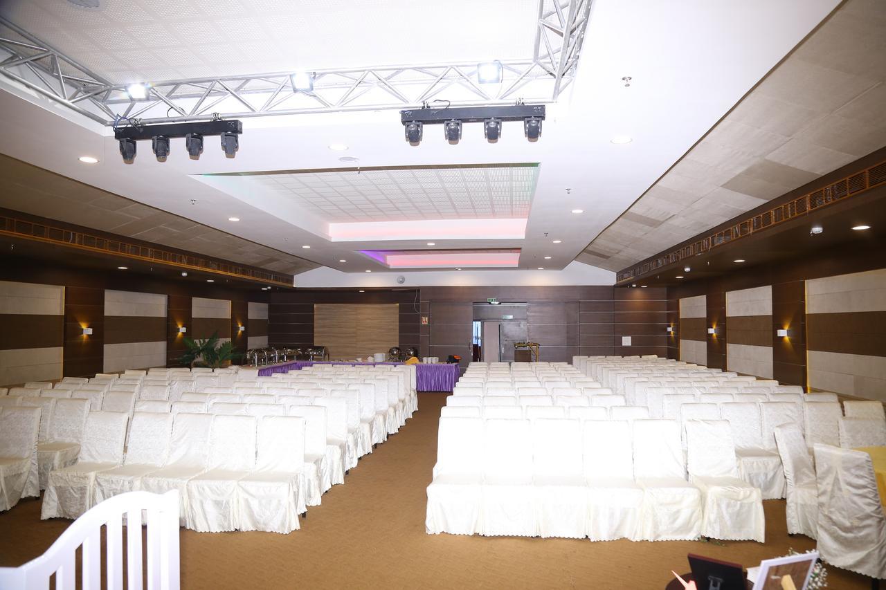 Kga Elite Continental Hotel 蒂鲁瓦尔拉 外观 照片
