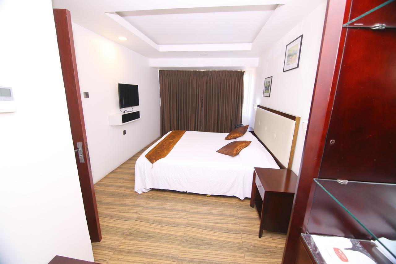 Kga Elite Continental Hotel 蒂鲁瓦尔拉 外观 照片